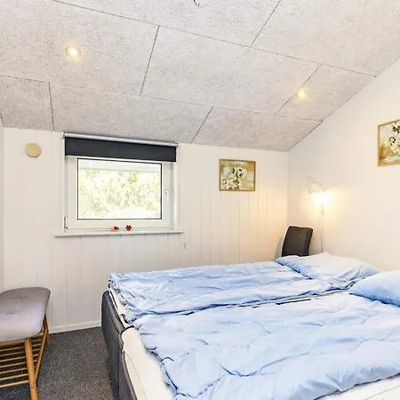 Five-bedroom Holiday In 18 Prázdninový dům *