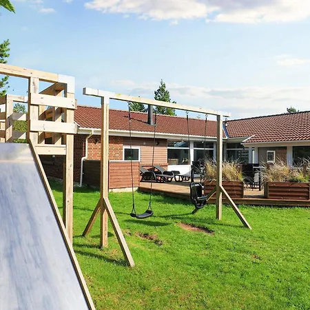 Five-bedroom Holiday In 18 Prázdninový dům